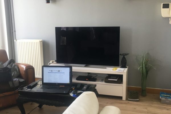 coin TV duplex à décorer après